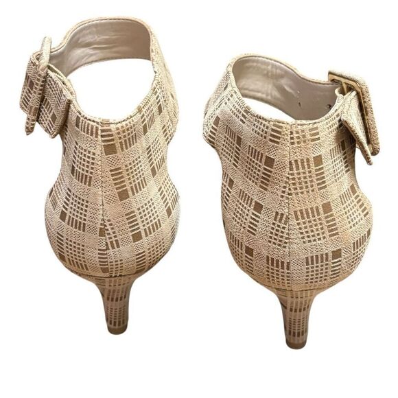 Pelle Moda Berlin Ankle Strap Sandal in Latte NWB Size 11 - Picture 8 of 14